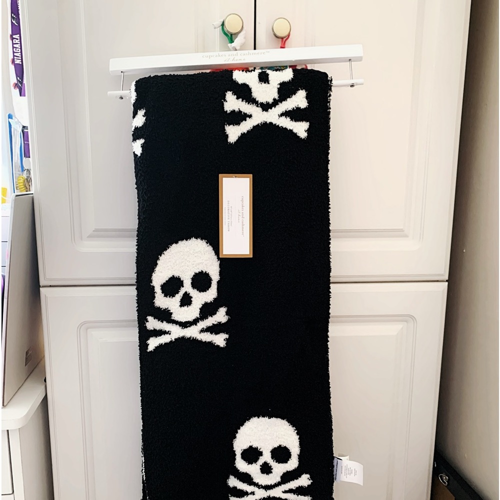 cupcakes and cashmere skull blanket